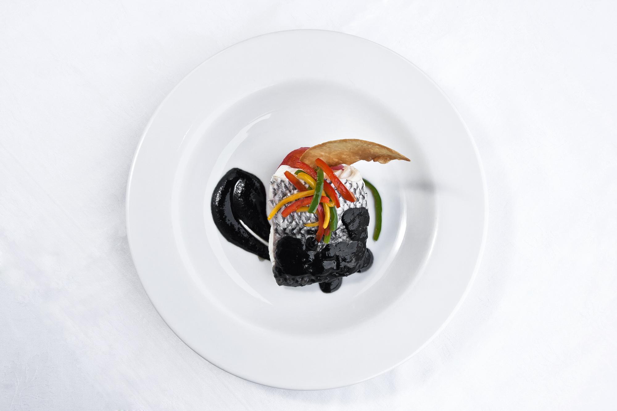 Elegancko podane danie degustacyjne